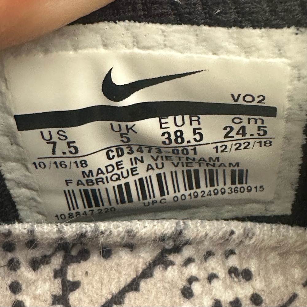 Nike 🌻 Women's Black and White Floral Metcon  Sneakers Sz 7.5 - Picture 7 of 8